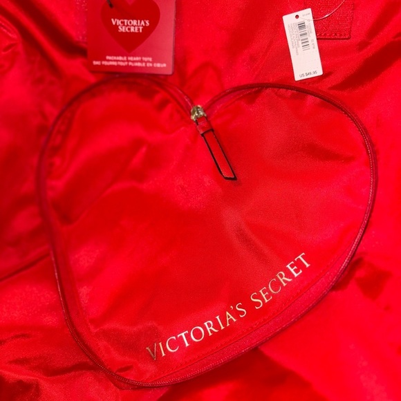 Victoria’s Secret Valentine's Day Red HEART PACKABLE Tote Shoulder Bag 2024 NWT - Picture 8 of 9